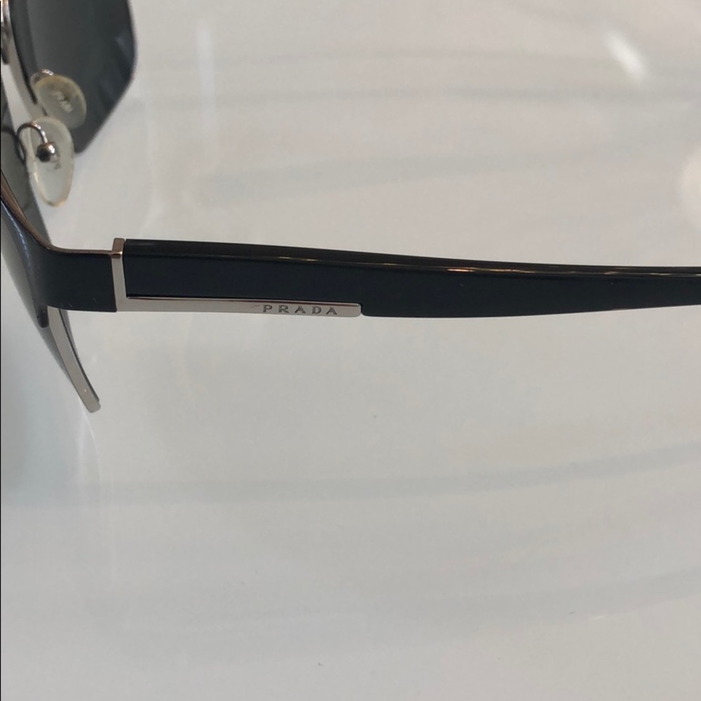 Prada sunglasses - Picture 3 of 7